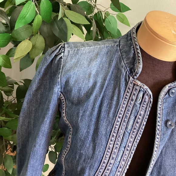 Gap Woman’s size 8 Jean Jacket with crochet lace panel in the back front… - Picture 3 of 16